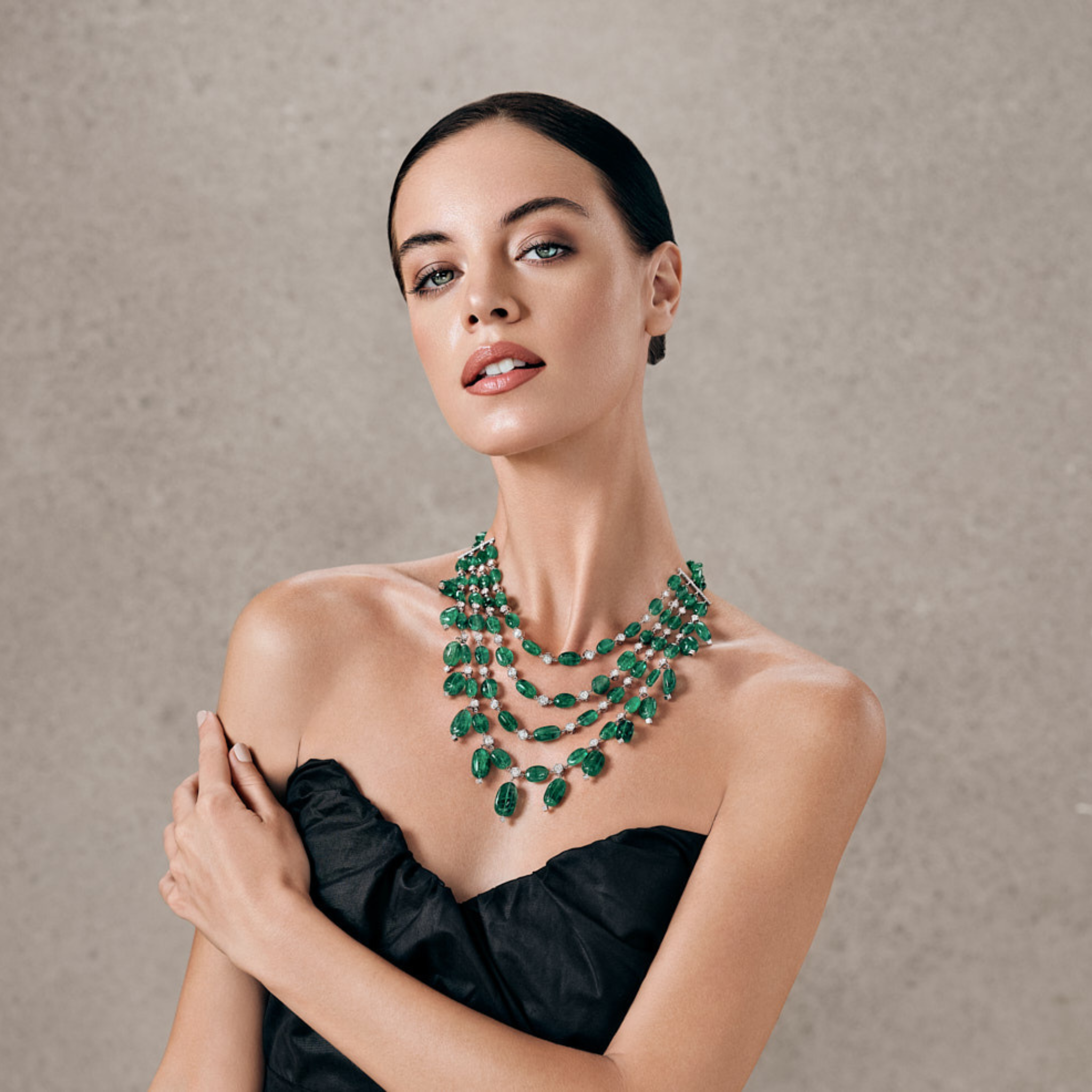 HEXAGON EMERALD NECKLACE SET