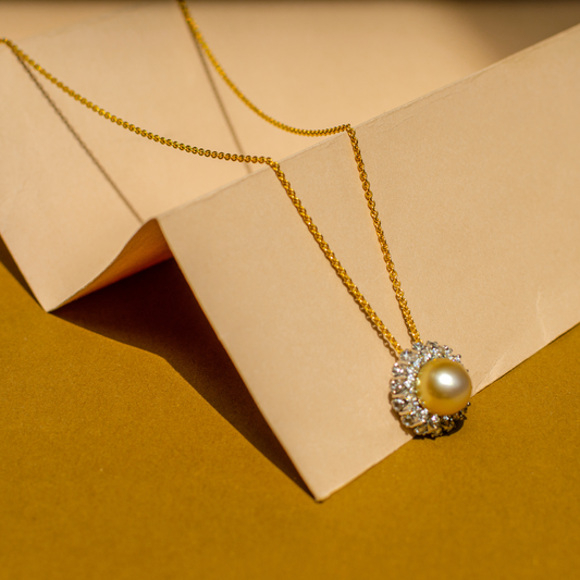 GOLD PEARL AND DIAMOND PENDENT